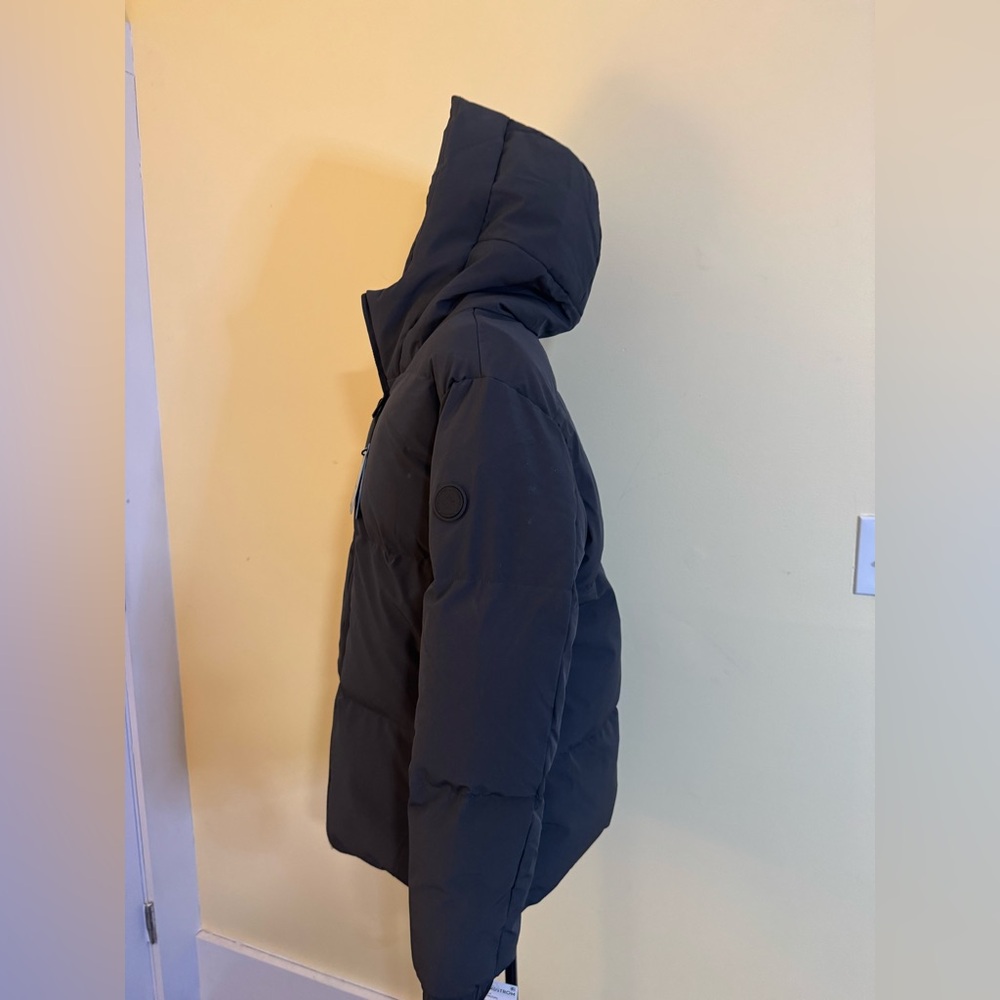 NWT Noize Stacy Short Length Puffer in Charcoal
Size Large - Picture 8 of 11